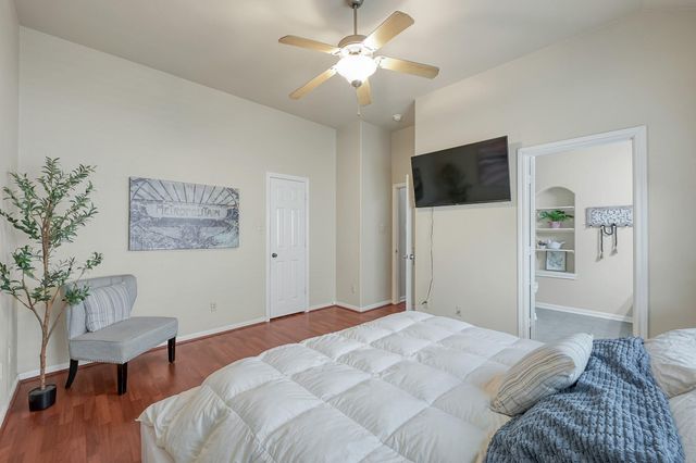 208 Summer Pine Court, Conroe, TX 77304