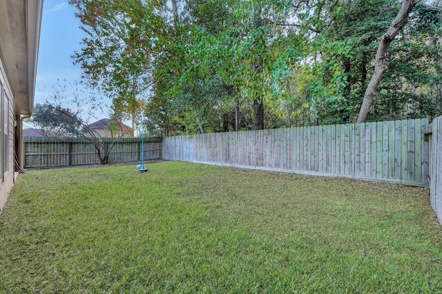 208 Summer Pine Court, Conroe, TX 77304