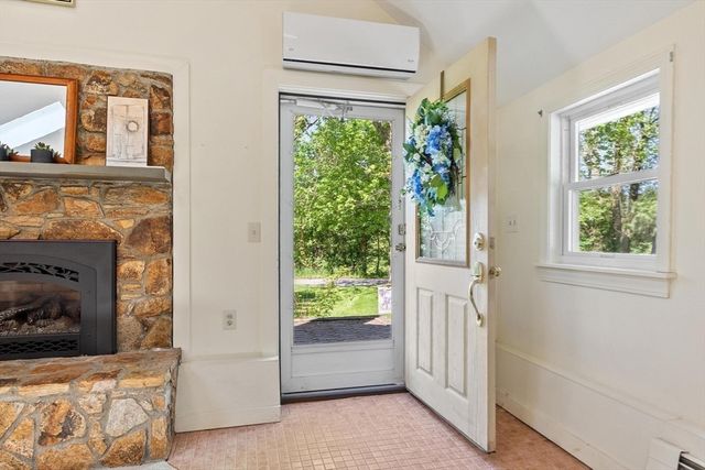 136 Fairbanks St, West Boylston, MA 01583