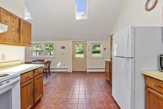 136 Fairbanks St, West Boylston, MA 01583