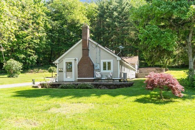 136 Fairbanks St, West Boylston, MA 01583