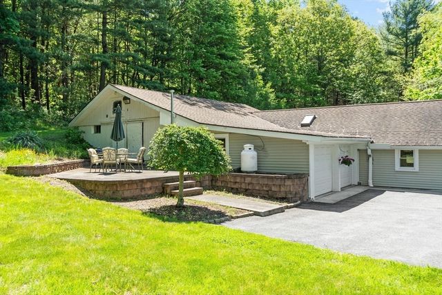136 Fairbanks St, West Boylston, MA 01583