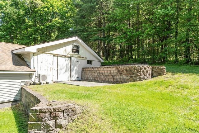 136 Fairbanks St, West Boylston, MA 01583