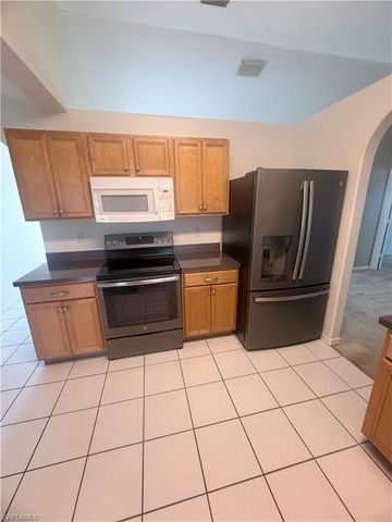 1415 SW 29th TER, Cape Coral, FL 33914