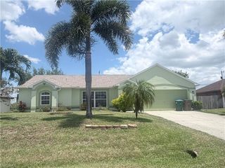 1415 SW 29th TER, Cape Coral, FL 33914