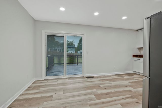 7255 Oakdale Drive, Newburgh, IN 47630