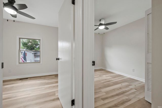 7255 Oakdale Drive, Newburgh, IN 47630
