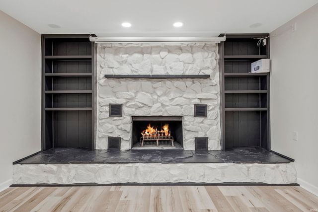 7255 Oakdale Drive, Newburgh, IN 47630