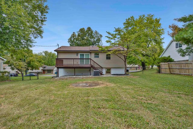 7255 Oakdale Drive, Newburgh, IN 47630
