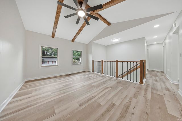7255 Oakdale Drive, Newburgh, IN 47630