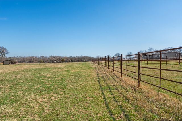 700 Gilliland Road, Springtown, TX 76082