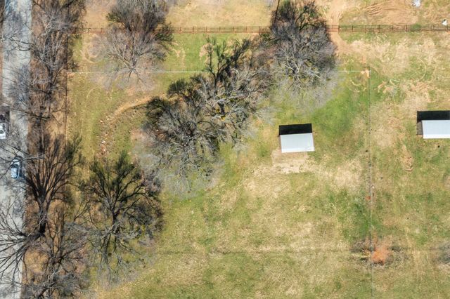 700 Gilliland Road, Springtown, TX 76082