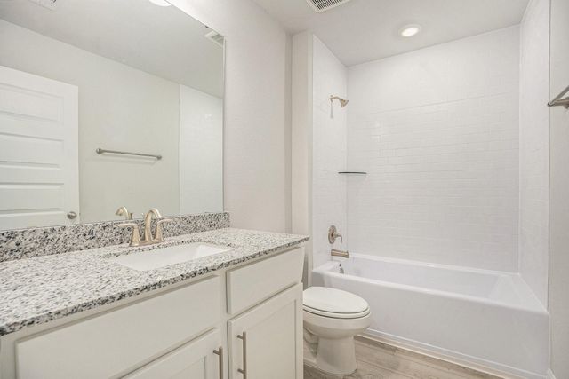 2218 Sereno Shores Drive, Texas City, TX 77568