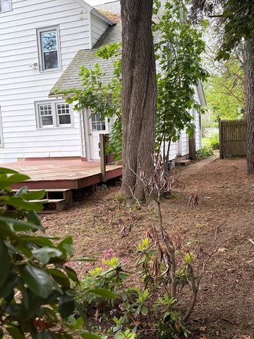 16 Fenimore Blvd, Springfield, MA 01108