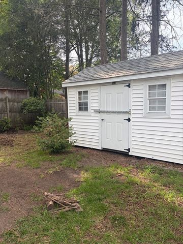 16 Fenimore Blvd, Springfield, MA 01108