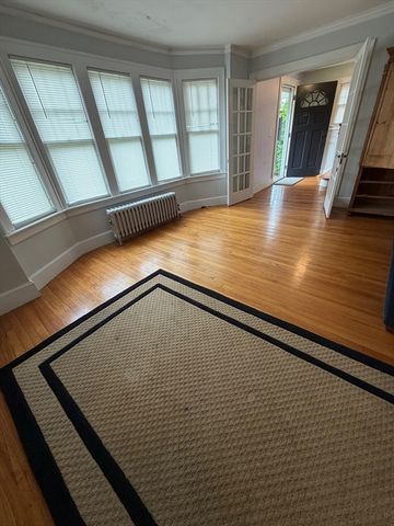 16 Fenimore Blvd, Springfield, MA 01108