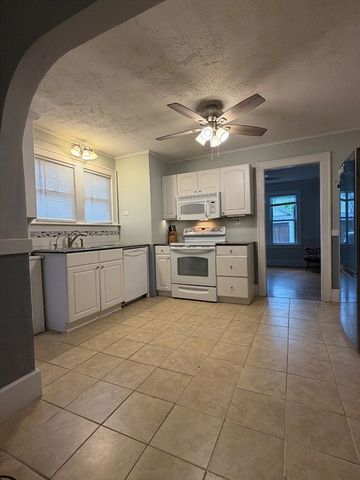 16 Fenimore Blvd, Springfield, MA 01108