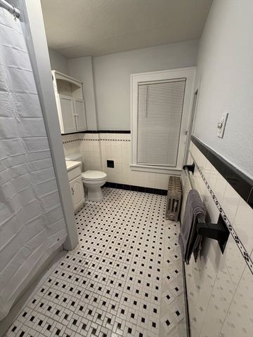 16 Fenimore Blvd, Springfield, MA 01108
