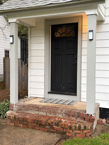 16 Fenimore Blvd, Springfield, MA 01108