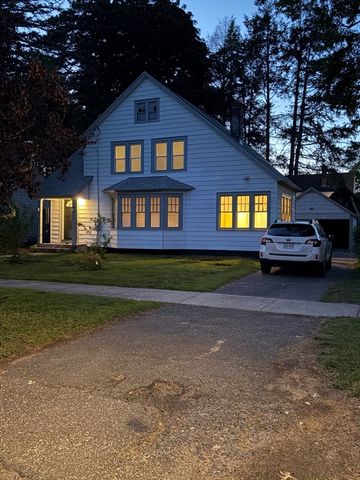 16 Fenimore Blvd, Springfield, MA 01108