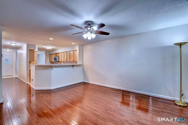 51 Florence Way 51, Farmington, CT 06032