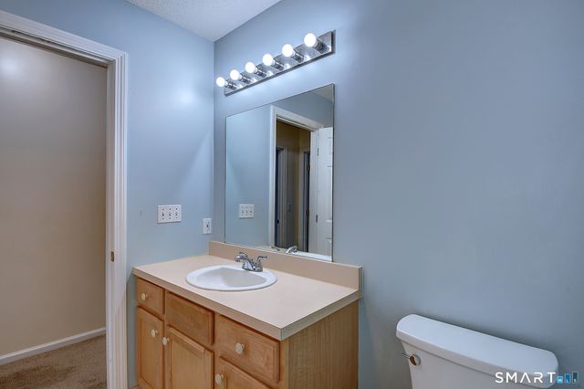 51 Florence Way 51, Farmington, CT 06032