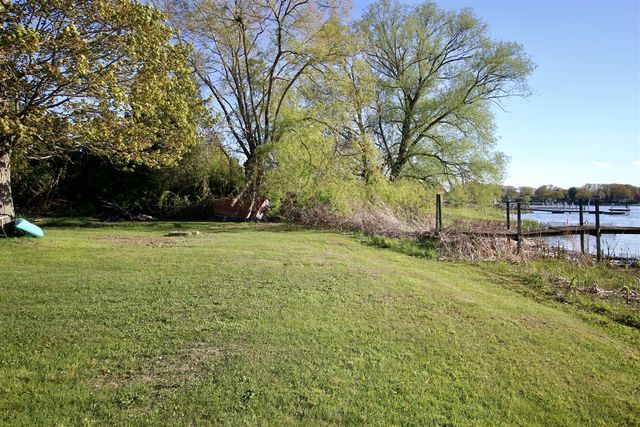 17823 168th, Spring Lake, MI 49456