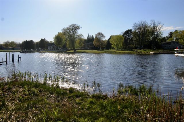 17823 168th, Spring Lake, MI 49456