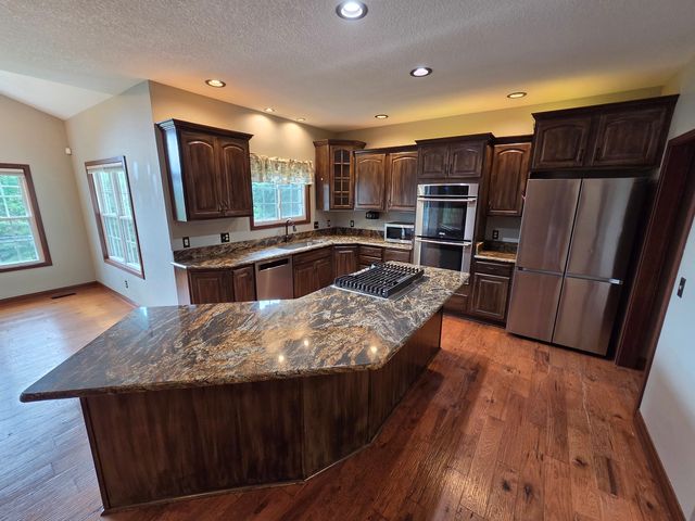 6809 RIDGES Court, Bettendorf, IA 52722