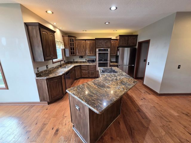 6809 RIDGES Court, Bettendorf, IA 52722