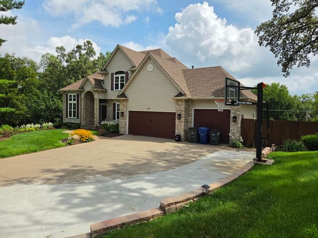 6809 RIDGES Court, Bettendorf, IA 52722