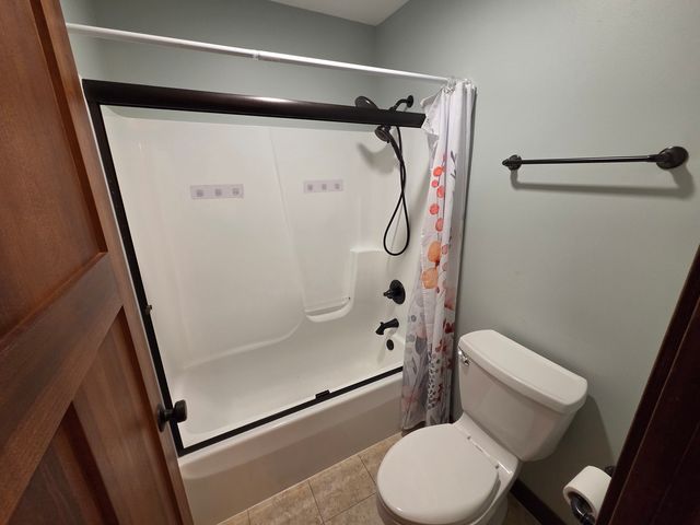 6809 RIDGES Court, Bettendorf, IA 52722