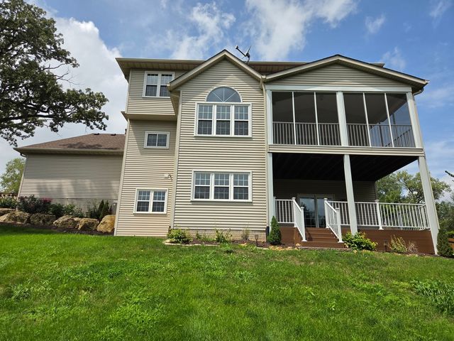 6809 RIDGES Court, Bettendorf, IA 52722