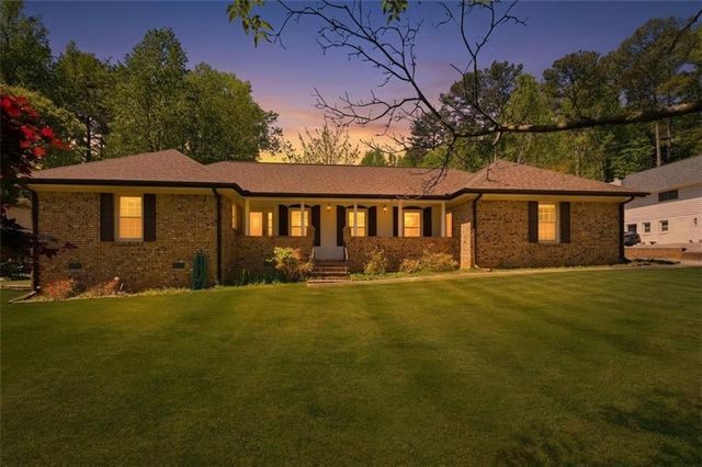 751 Oakley Drive NW, Marietta, GA 30064