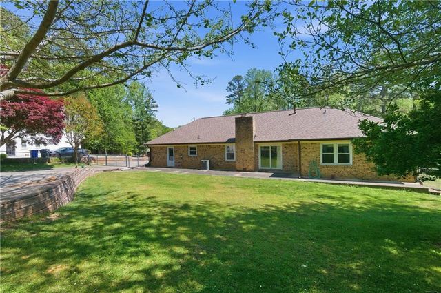 751 Oakley Drive NW, Marietta, GA 30064