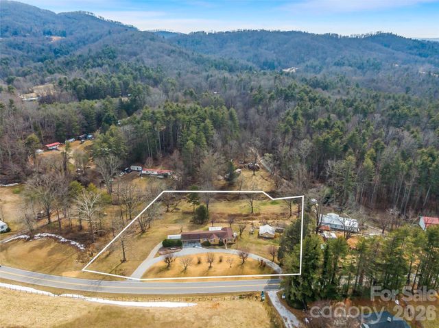 428 Jackson Road, Fletcher, NC 28732