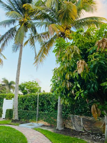 5501 N Ocean Boulevard, Ocean Ridge, FL 33435