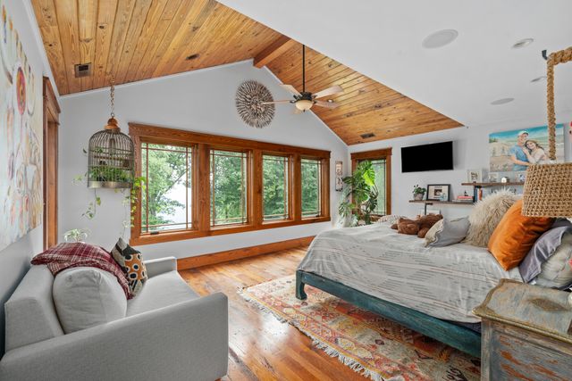 8828 Willett LN, Bent Mountain, VA 24059
