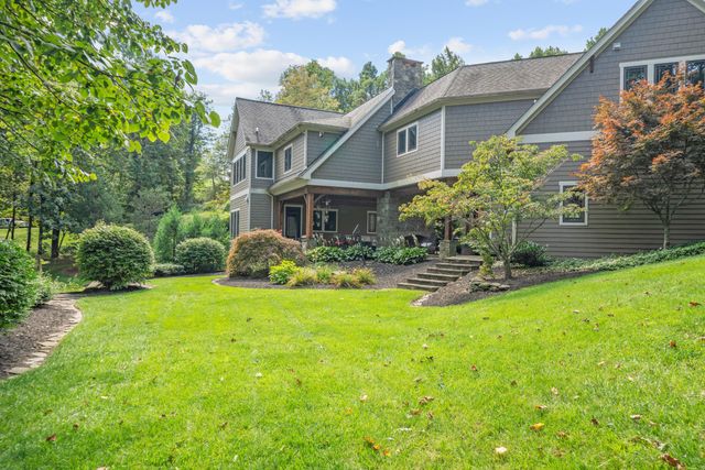 8828 Willett LN, Bent Mountain, VA 24059