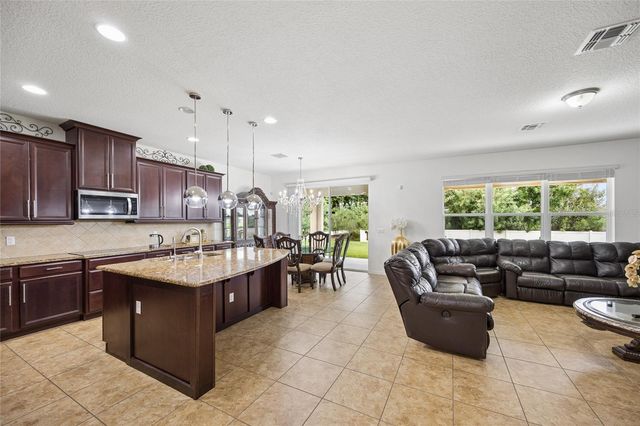 3899 MT VERNON WAY, Kissimmee, FL 34741