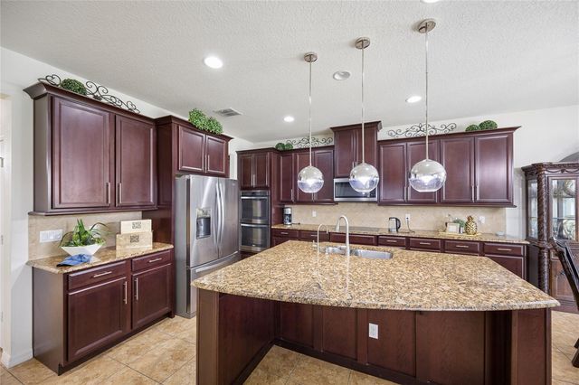 3899 MT VERNON WAY, Kissimmee, FL 34741