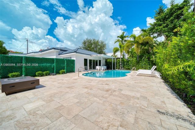 2298 SW 16th Ave, Miami, FL 33145