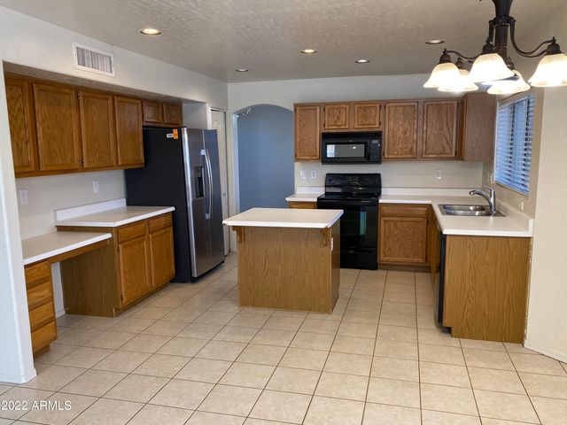1710 W HOUSTON Avenue, Gilbert, AZ 85233