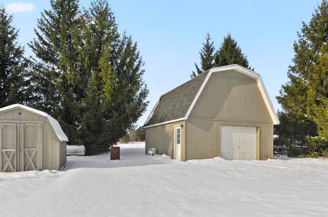 885 N 7 Mile Road, Lake City, MI 49651