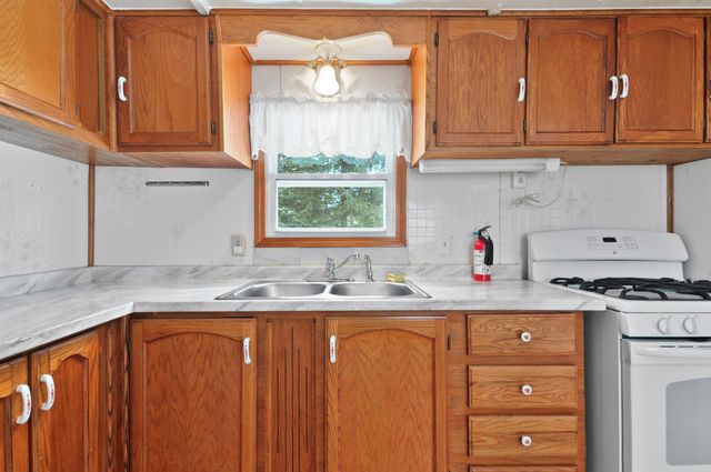 885 N 7 Mile Road, Lake City, MI 49651