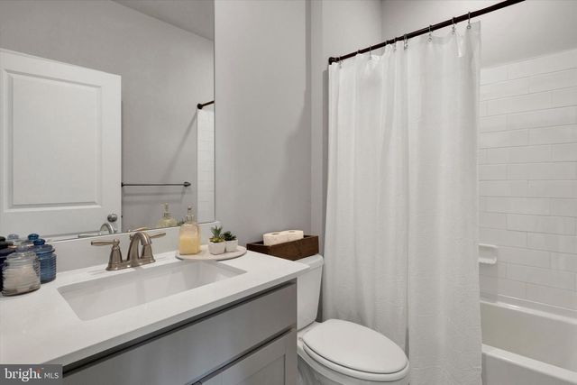 423 SMITHWORKS BLVD, Phoenixville, PA 19460