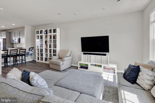 423 SMITHWORKS BLVD, Phoenixville, PA 19460