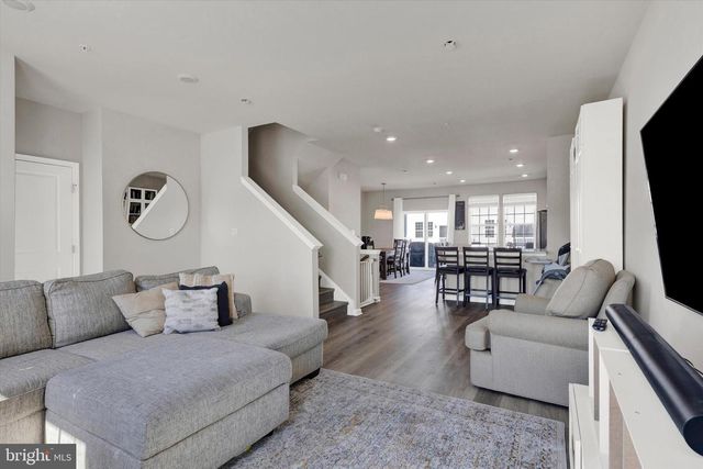 423 SMITHWORKS BLVD, Phoenixville, PA 19460