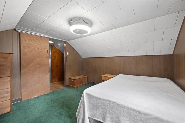 308 Sandy Dr, Shaler, PA 15116