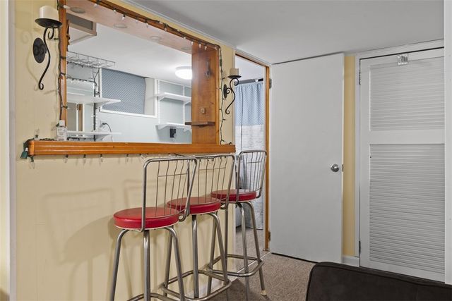 308 Sandy Dr, Shaler, PA 15116